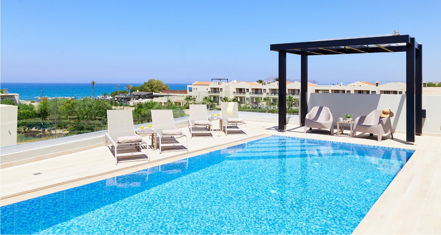 Photo of roof top showing length of swimming pool